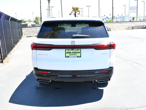 Used 2025 Buick Enclave Sport Touring FWD image 6