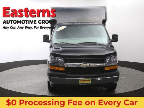 Used 2017 Chevrolet Express 3500 RWD image 49