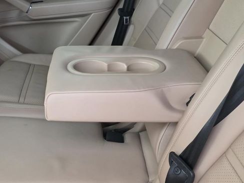 Used 2019 Porsche Cayenne AWD/4WD image 10