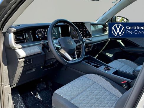 Used 2025 Volkswagen Tiguan S FWD image 18