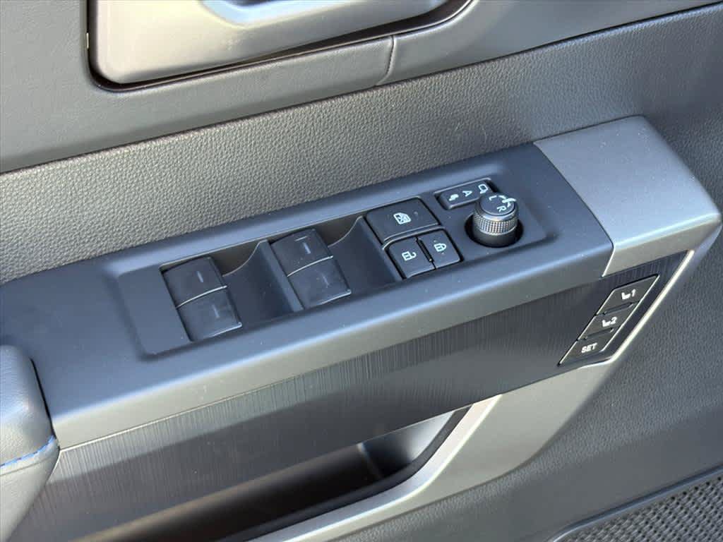 Used 2026 Toyota Sequoia Platinum AWD/4WD image 21