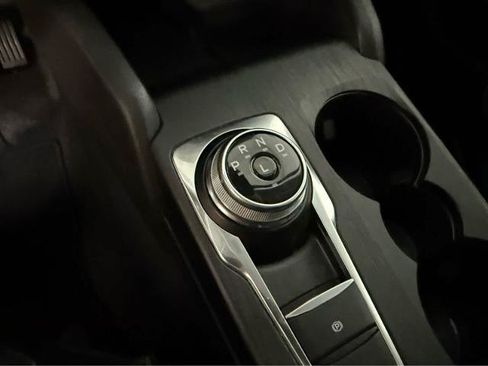 Used 2025 Ford Escape Platinum AWD/4WD image 25