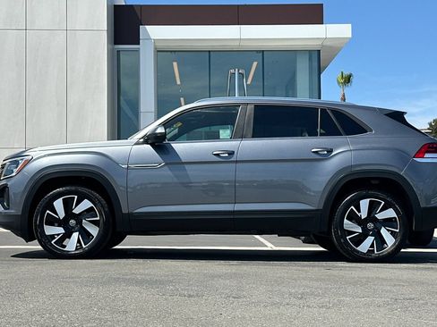 Used 2024 Volkswagen Atlas Cross Sport SE AWD/4WD image 6