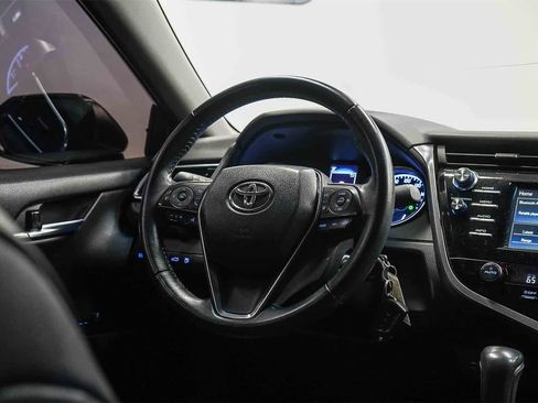 Used 2018 Toyota Camry SE image 15