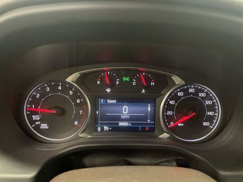 Used 2023 GMC Acadia SLE image 17