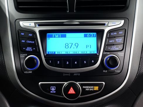 Used 2013 Hyundai Accent GS image 15