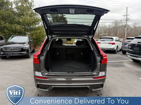 Certified 2025 Volvo XC60 B5 Plus image 23