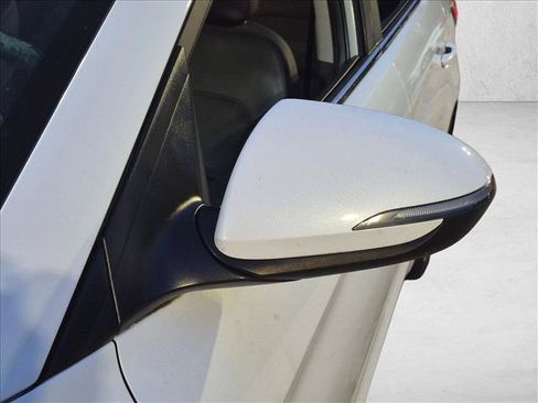 Used 2019 Hyundai Elantra Limited w/ Cargo Package FWD image 10