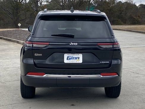 Used 2024 Jeep Grand Cherokee Laredo image 4