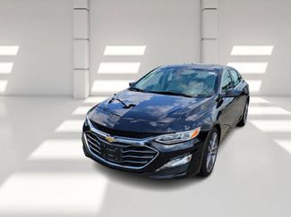 Used 2024 Chevrolet Malibu LT image 1