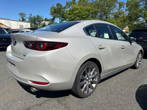 Used 2022 MAZDA MAZDA3 s FWD image 5