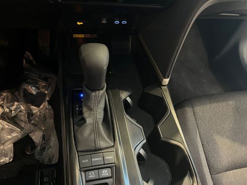 Used 2025 Toyota Camry LE image 41