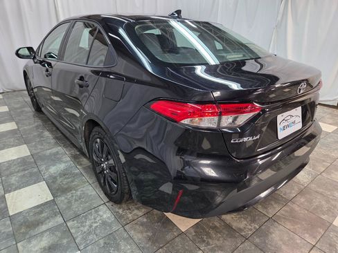 Used 2020 Toyota Corolla LE FWD image 4