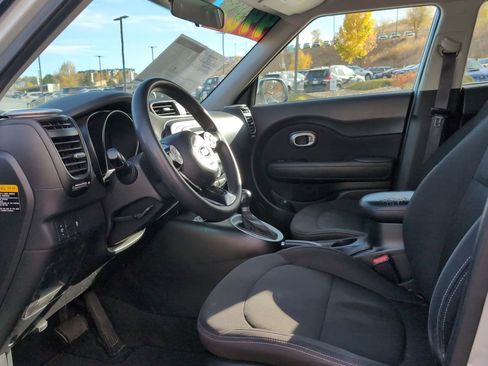 Used 2016 Kia Soul image 10