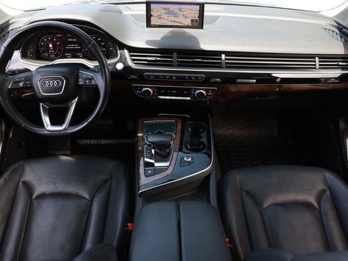 Used 2018 Audi Q7 3.0T Prestige w/ Prestige Package AWD/4WD image 2
