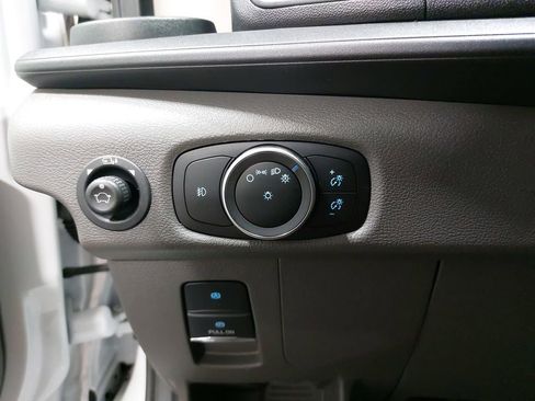 Used 2022 Ford Transit 350 XLT image 28