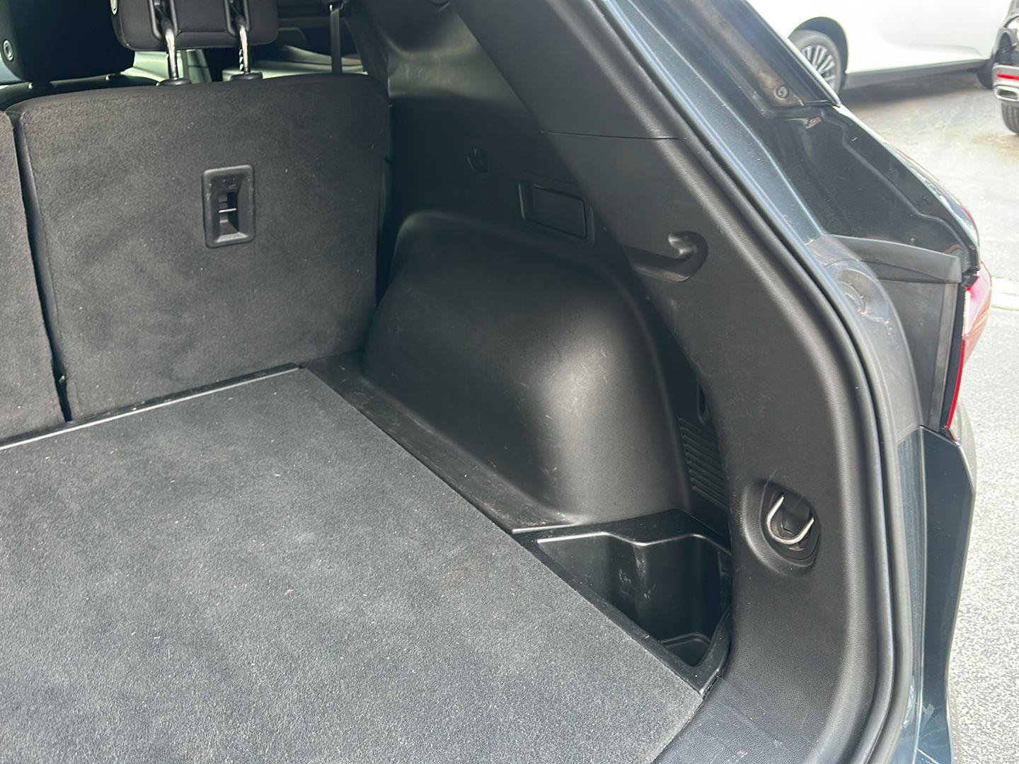 Used 2019 Chevrolet Blazer LT w/ LPO, Cargo Package FWD image 18