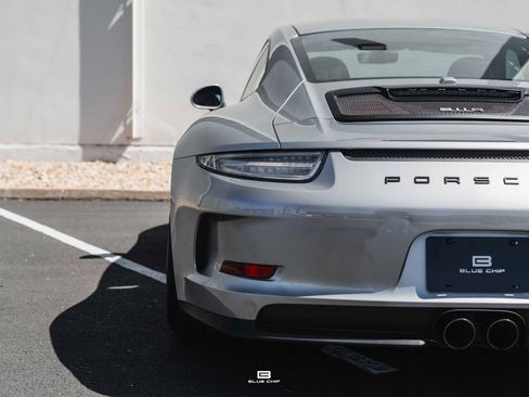 Used 2016 Porsche 911 R RWD image 16