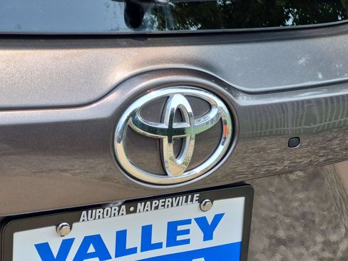 Used 2014 Toyota Highlander XLE AWD/4WD image 29