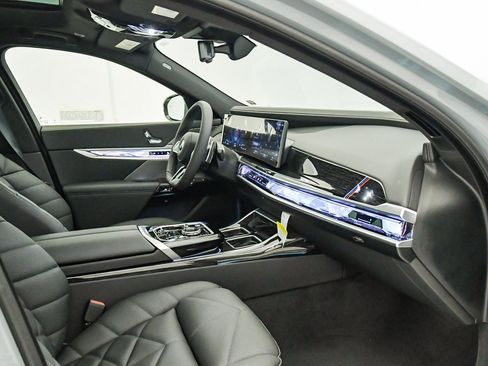 New 2026 BMW 740i w/ Premium Package image 18