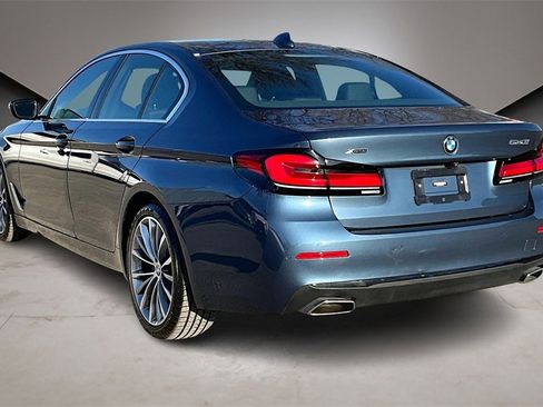 Used 2023 BMW 530i xDrive w/ Premium Package image 4