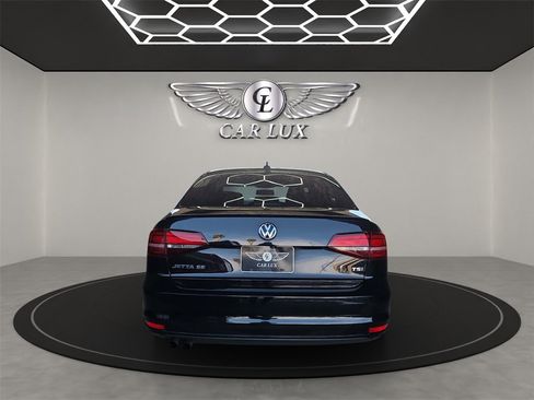 Used 2018 Volkswagen Jetta Sport image 5