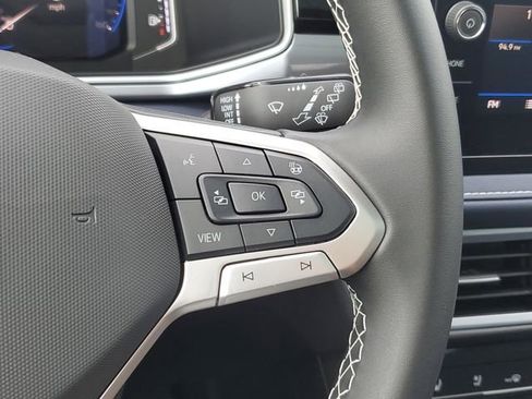 New 2026 Volkswagen Taos SEL image 26