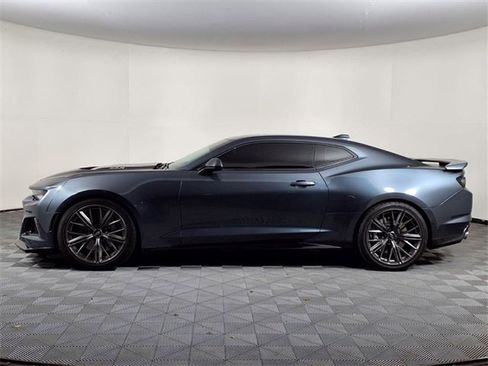Used 2022 Chevrolet Camaro ZL1 image 5