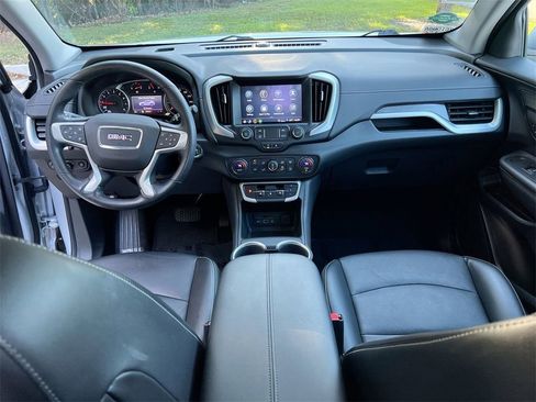 Used 2022 GMC Terrain SLT image 19