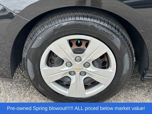 Used 2018 Chevrolet Cruze LS FWD image 13