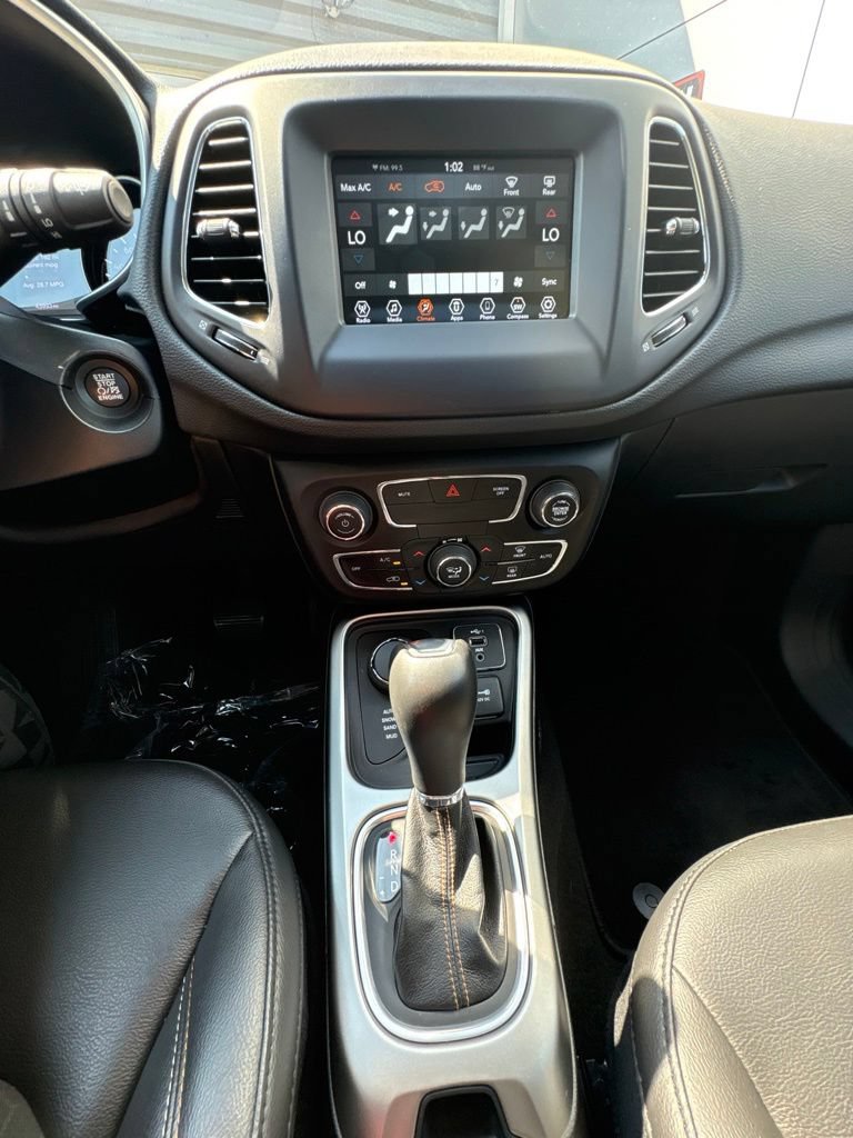 Used 2021 Jeep Compass Latitude AWD/4WD image 23