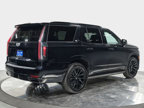 Used 2024 Cadillac Escalade Sport Platinum w/ LPO, ONYX Package AWD/4WD image 7
