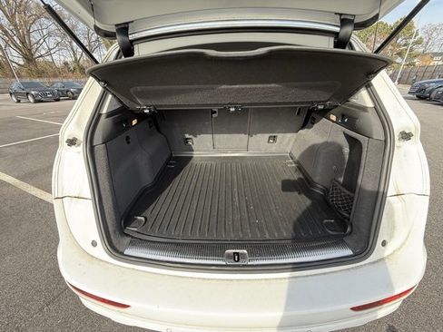 Used 2017 Audi Q5 2.0T Premium Plus w/ Technology Package image 9