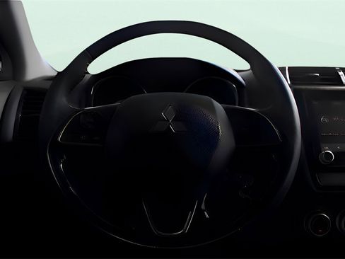 Used 2023 Mitsubishi Outlander Sport LE image 14