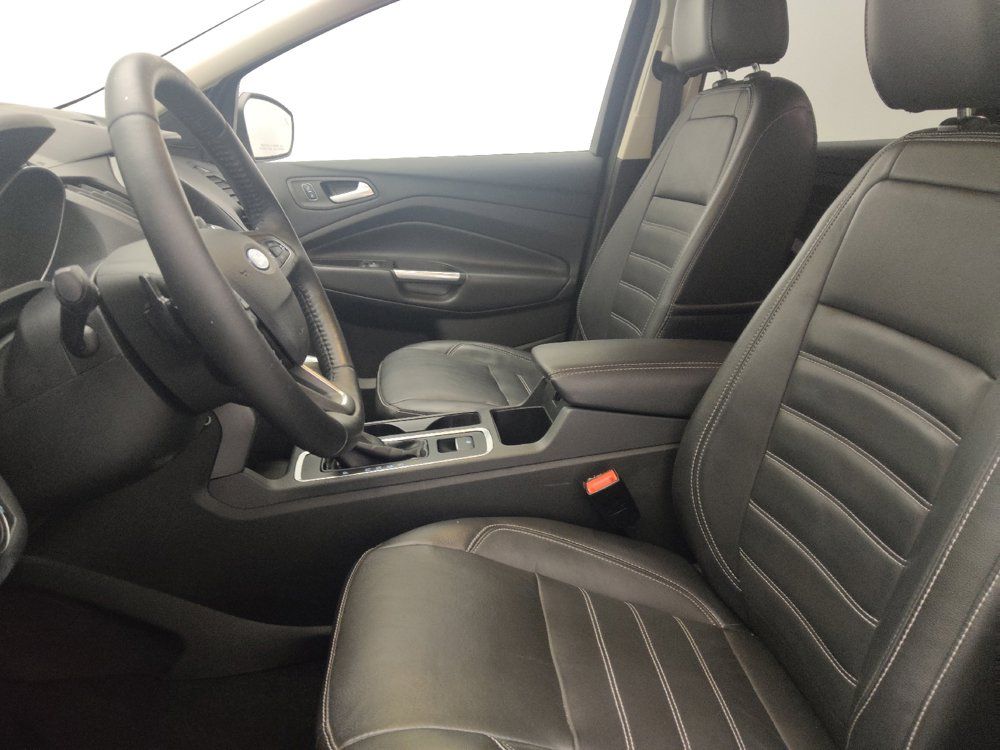 Used 2017 Ford Escape SE w/ SE Leather Comfort Package AWD/4WD image 17