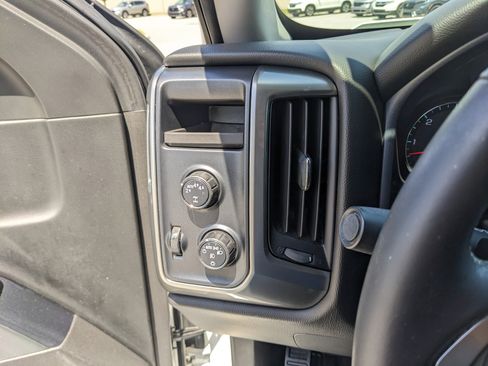 Used 2018 Chevrolet Silverado 1500 LT w/ All Star Edition AWD/4WD image 33