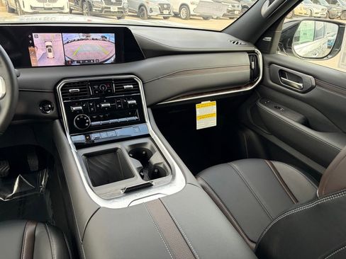 New 2026 Nissan Armada SL image 18