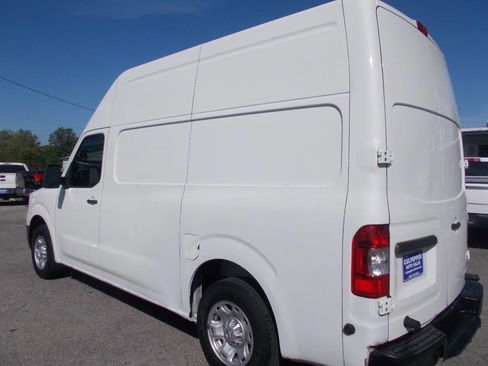Used 2019 Nissan NV 2500 SV image 15