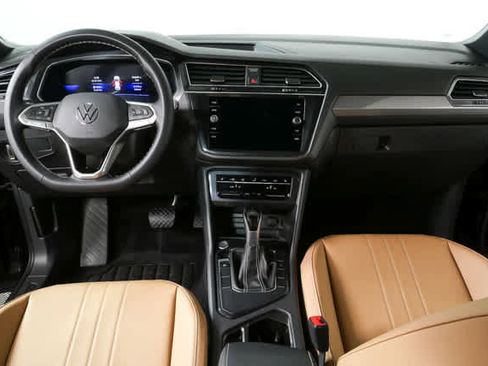 Used 2023 Volkswagen Tiguan SE FWD image 20