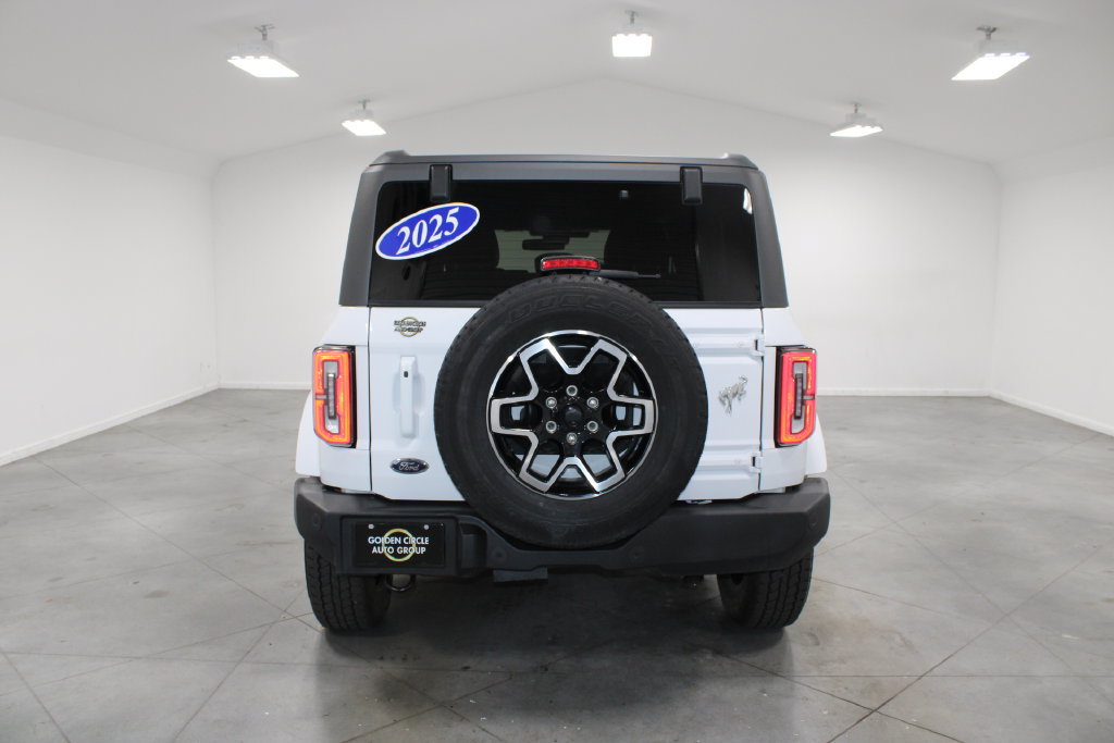 Used 2025 Ford Bronco Outer Banks AWD/4WD image 8