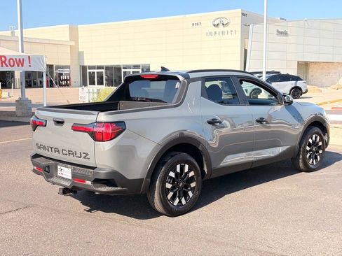Used 2025 Hyundai Santa Cruz SEL FWD image 6