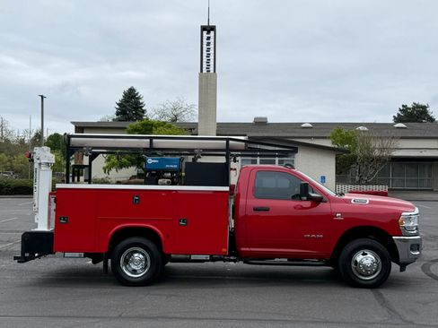 Used 2021 RAM 3500 Tradesman w/ Chrome Appearance Group image 6