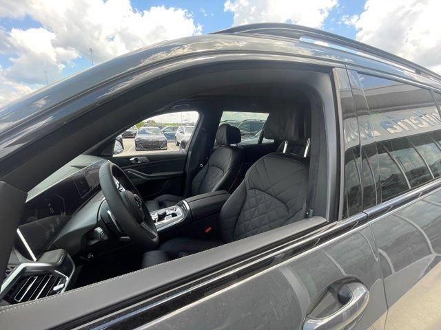 Used 2027 BMW X7 xDrive40i w/ M Sport Package AWD/4WD image 29