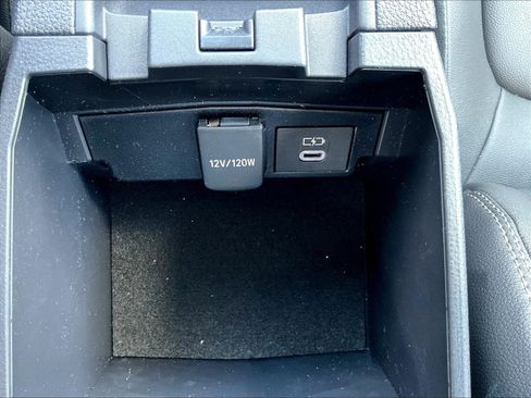 Used 2026 Toyota Corolla Cross XLE FWD image 39
