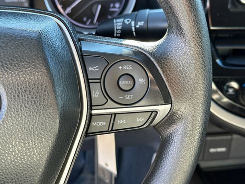 Used 2022 Toyota Camry LE image 26