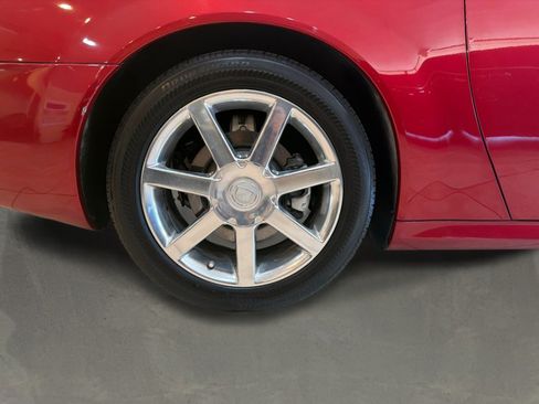 Used 2004 Cadillac XLR RWD image 19