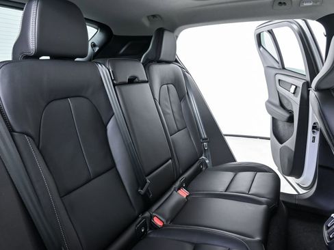 New 2026 Volvo XC40 B5 Core AWD/4WD image 21