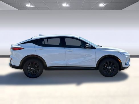 Used 2024 Buick Envista Sport Touring w/ Convenience I Package FWD image 8