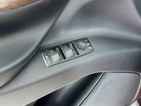 Used 2018 Tesla Model X P100D image 18