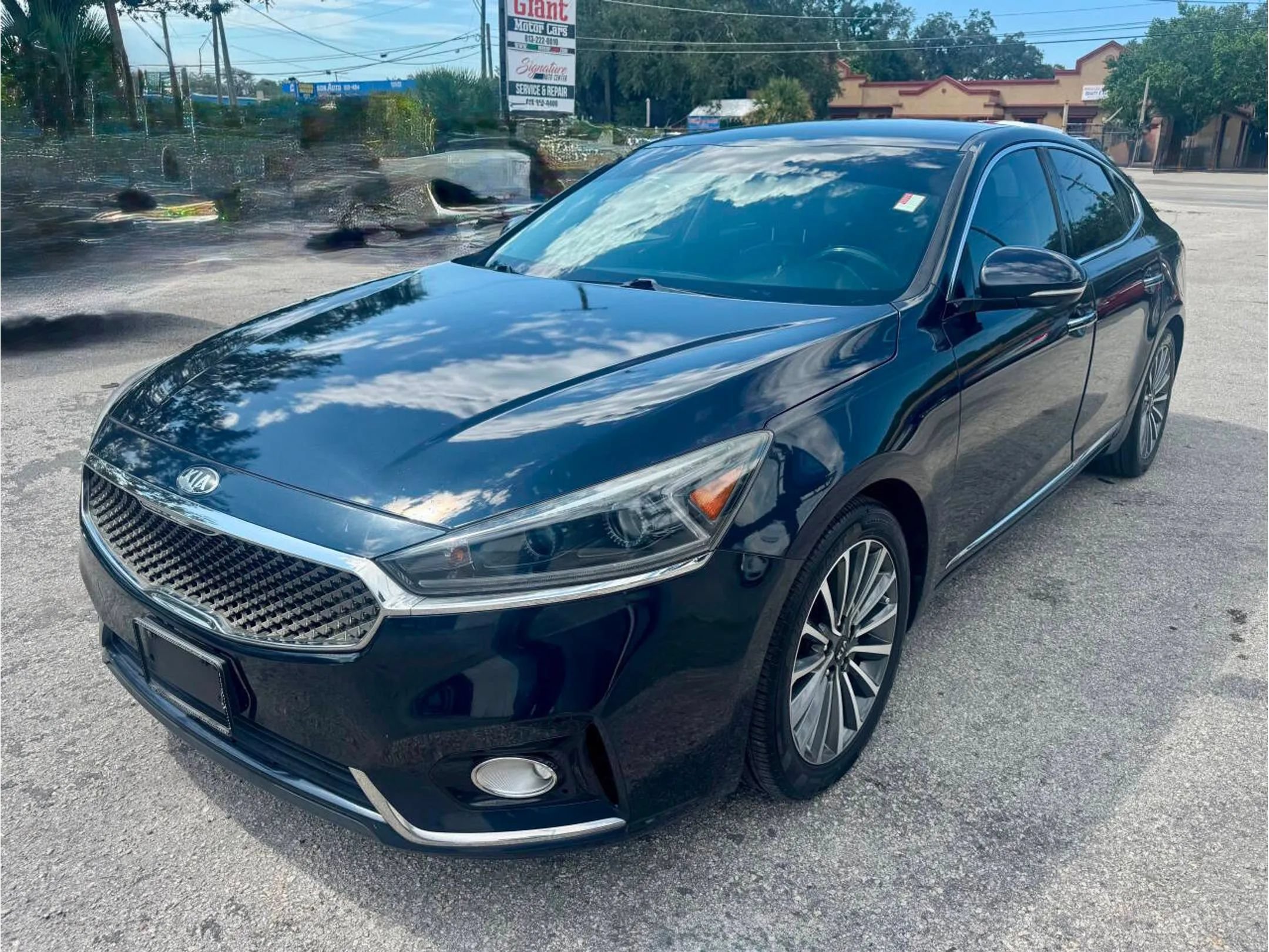 Used 2017 Kia Cadenza Premium FWD image 17